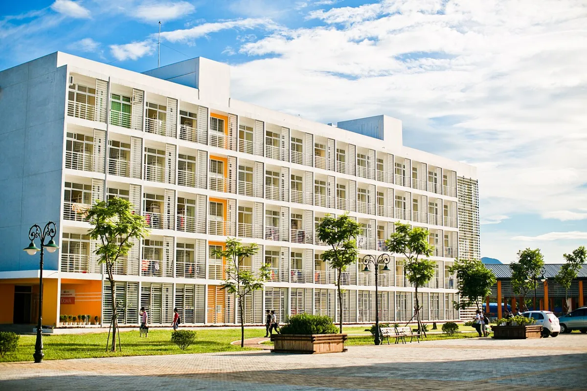 Tòa nhà ký túc xá 5 tầng tại Đại học FPT Hòa Lạc