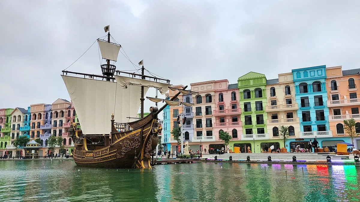 Khu phố thương mại trong Vinhomes Ocean Park, Gia Lâm