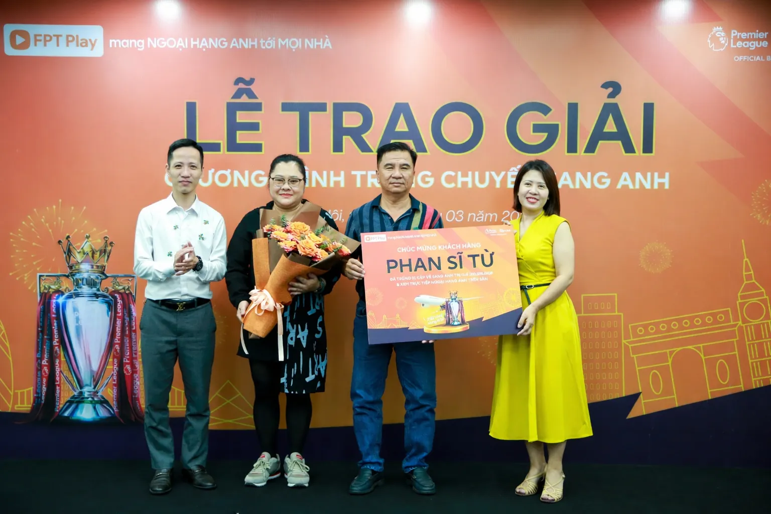 khach hang trung giai fpt ngoai hang anh